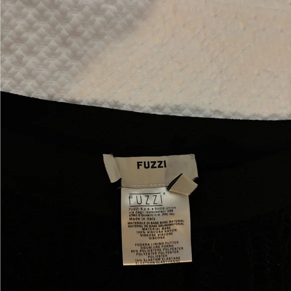 Chic Black A-Line crochet skirt - Picture 4 of 11